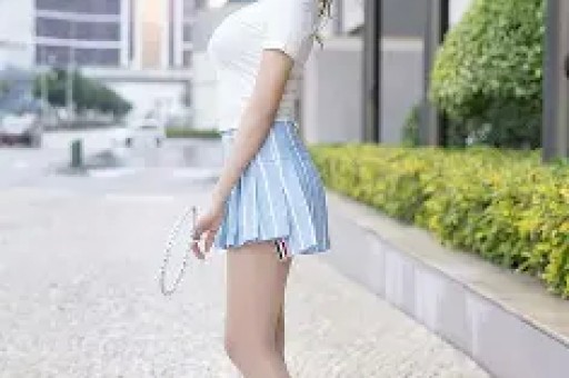 这个坚强面对绝症的少女形象不仅让