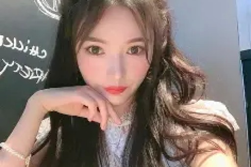 小米汽车直播间遭网暴仅剩一家门店直播雷军抖音账号半个月掉粉30万