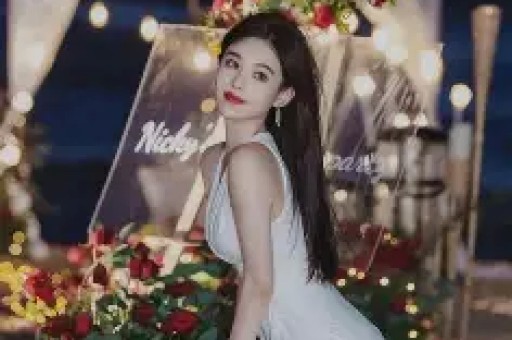 人设崩塌！拿没教养当个性的她终于惹了众怒！金靖说的果然没错